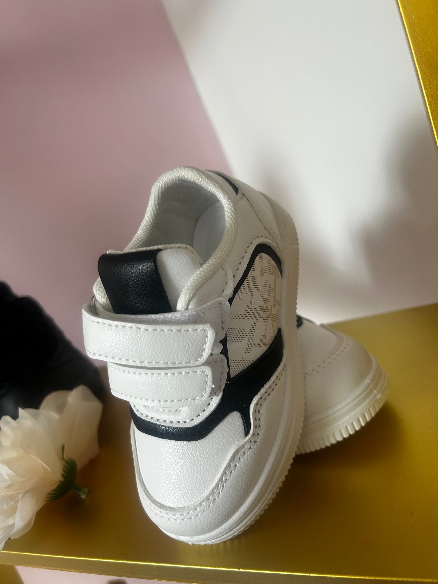 Stylish and Secure: White Sneakers for Kids