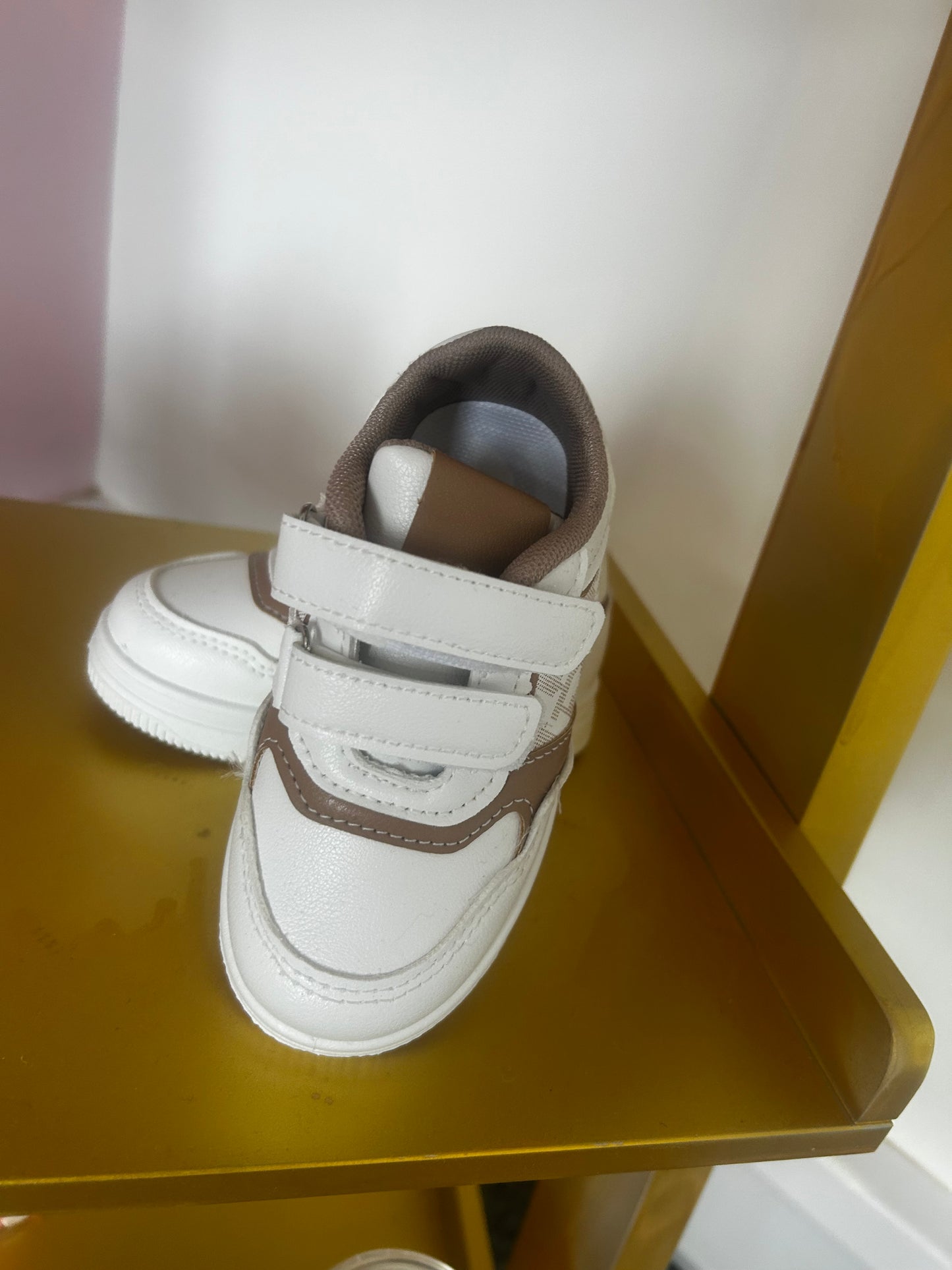 Stylish and Secure: White Sneakers for Kids