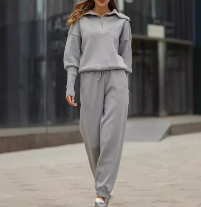 Lounge set half zipped style
